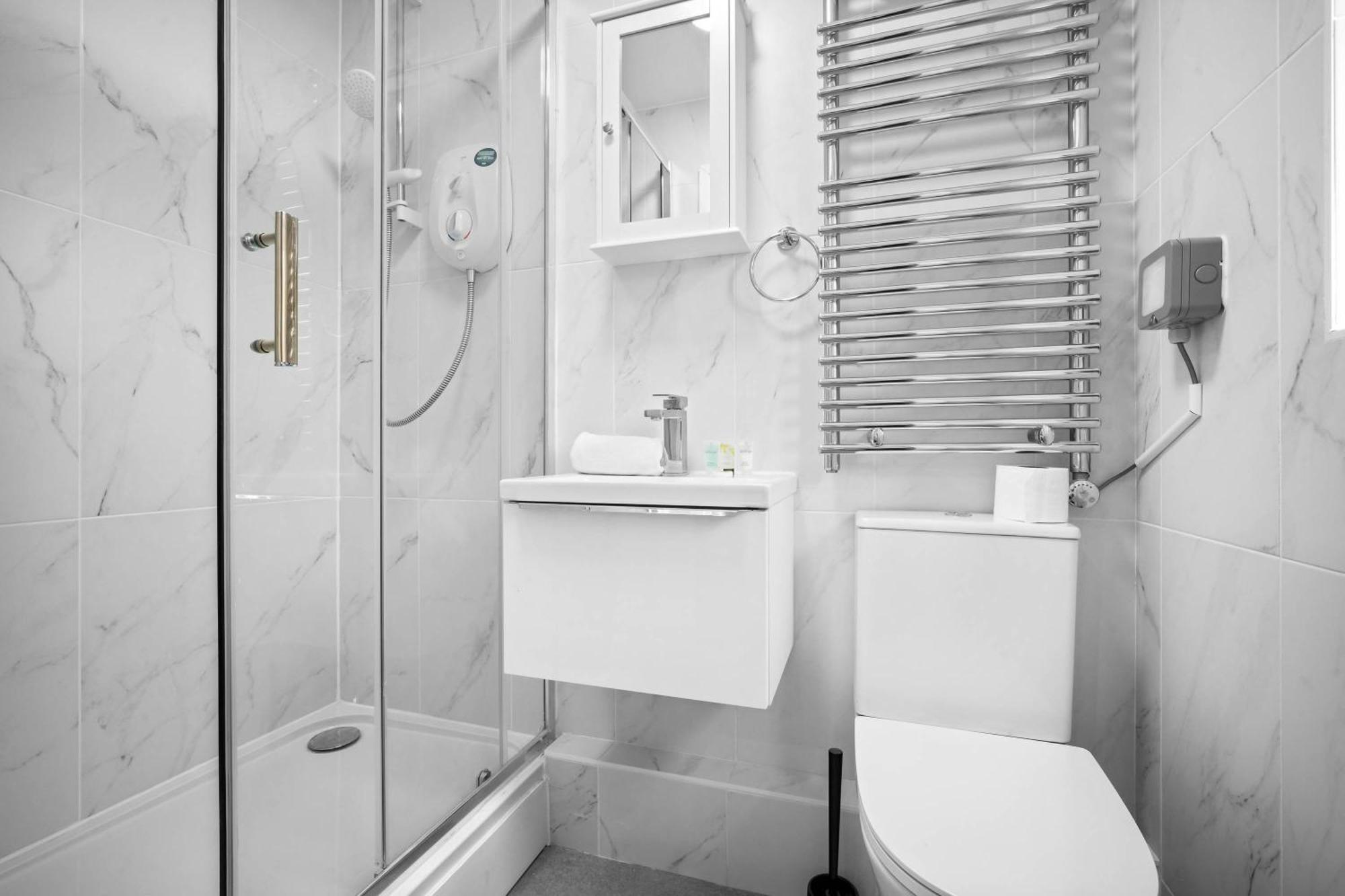 ברמינגהאם Luxury 3 Bedroom Apartment - Terrace - Near City Centre - Wifi - Smart Tv 1Mr מראה חיצוני תמונה